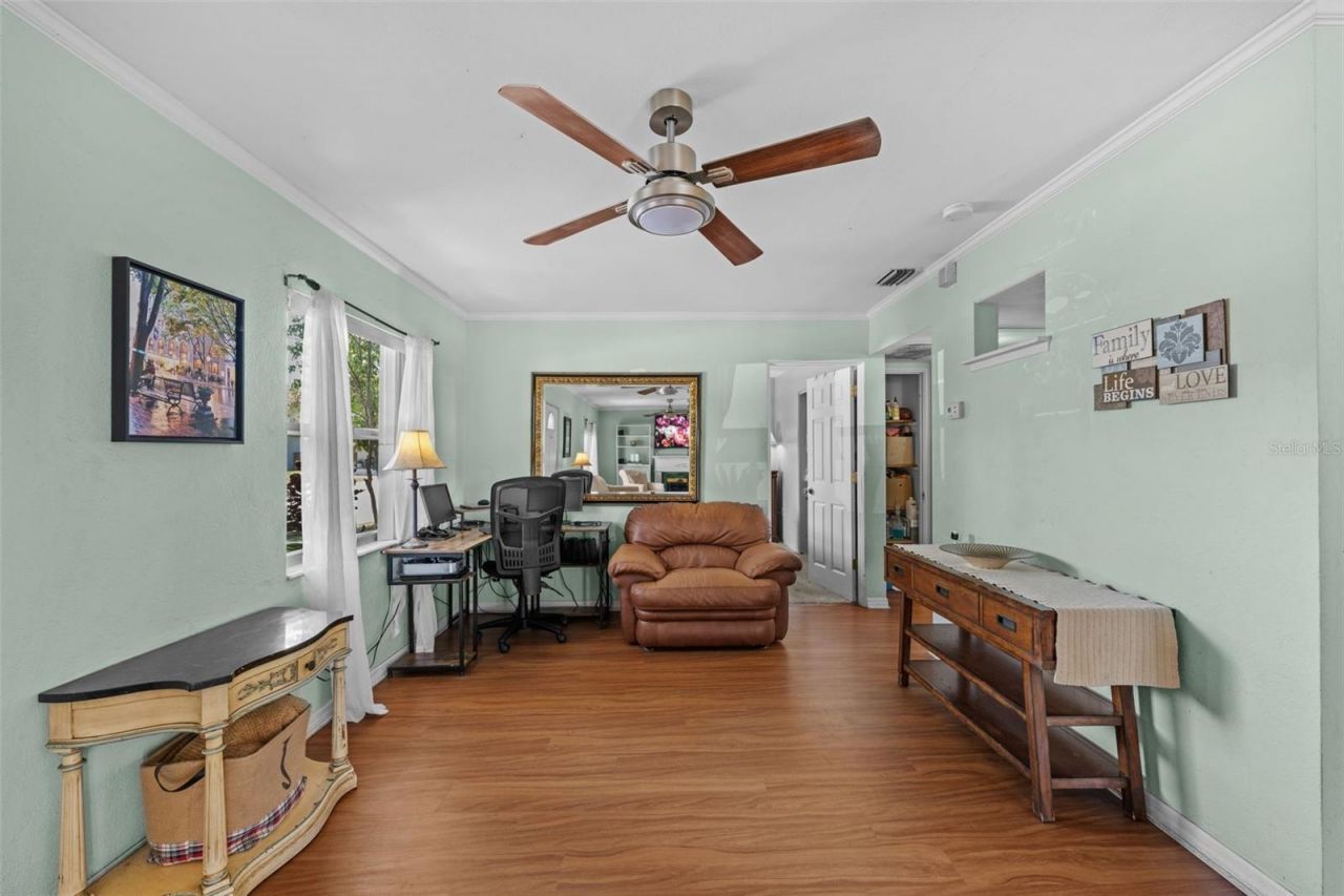 6737 Laurel Street N, Saint Petersburg, FL 33702 Photo