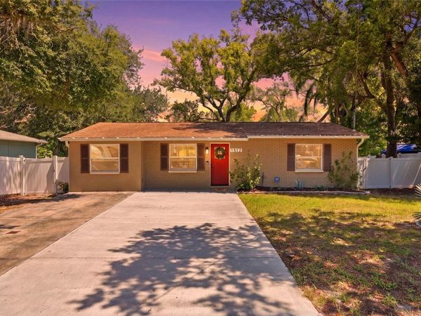 1512 E HANNA AVENUE , TAMPA, FL 33610
