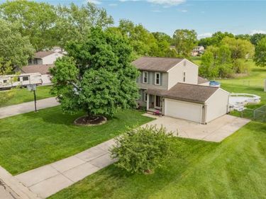 3553 Loon Lake Road, Wixom, MI 48393