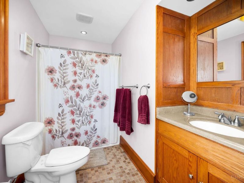 2245 Cathedral Avenue, Cincinnati, OH 45212 Photo 19