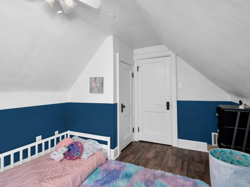 2245 Cathedral Avenue, Cincinnati, OH 45212 Photo 32