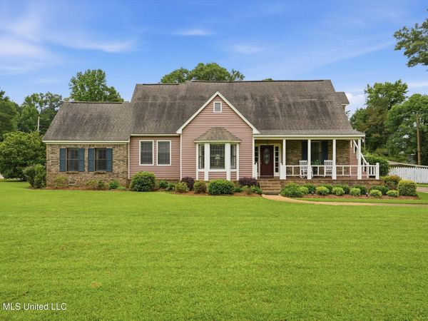 110 Shady Oaks Circle, Carthage, MS 39051