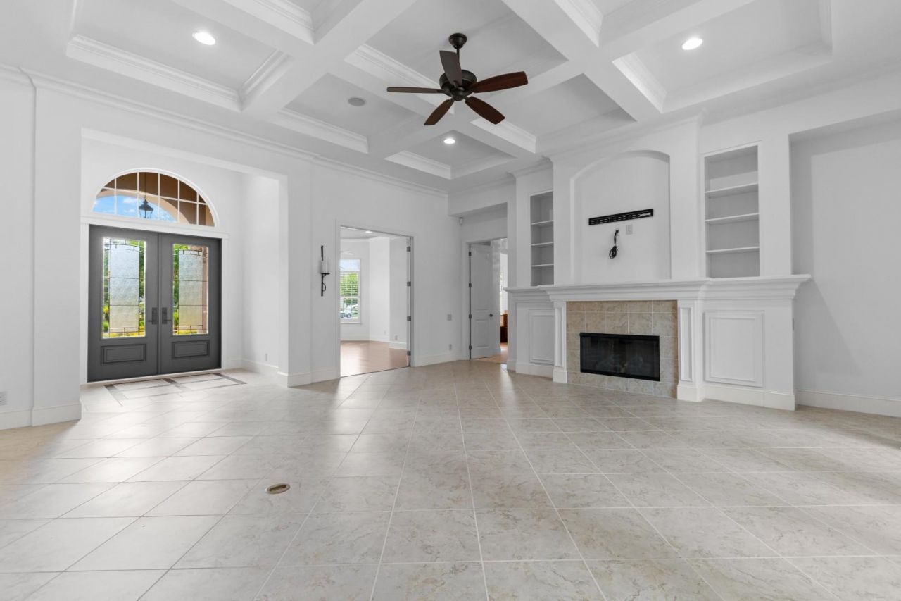 9590 Bellasera Circle Photo 5