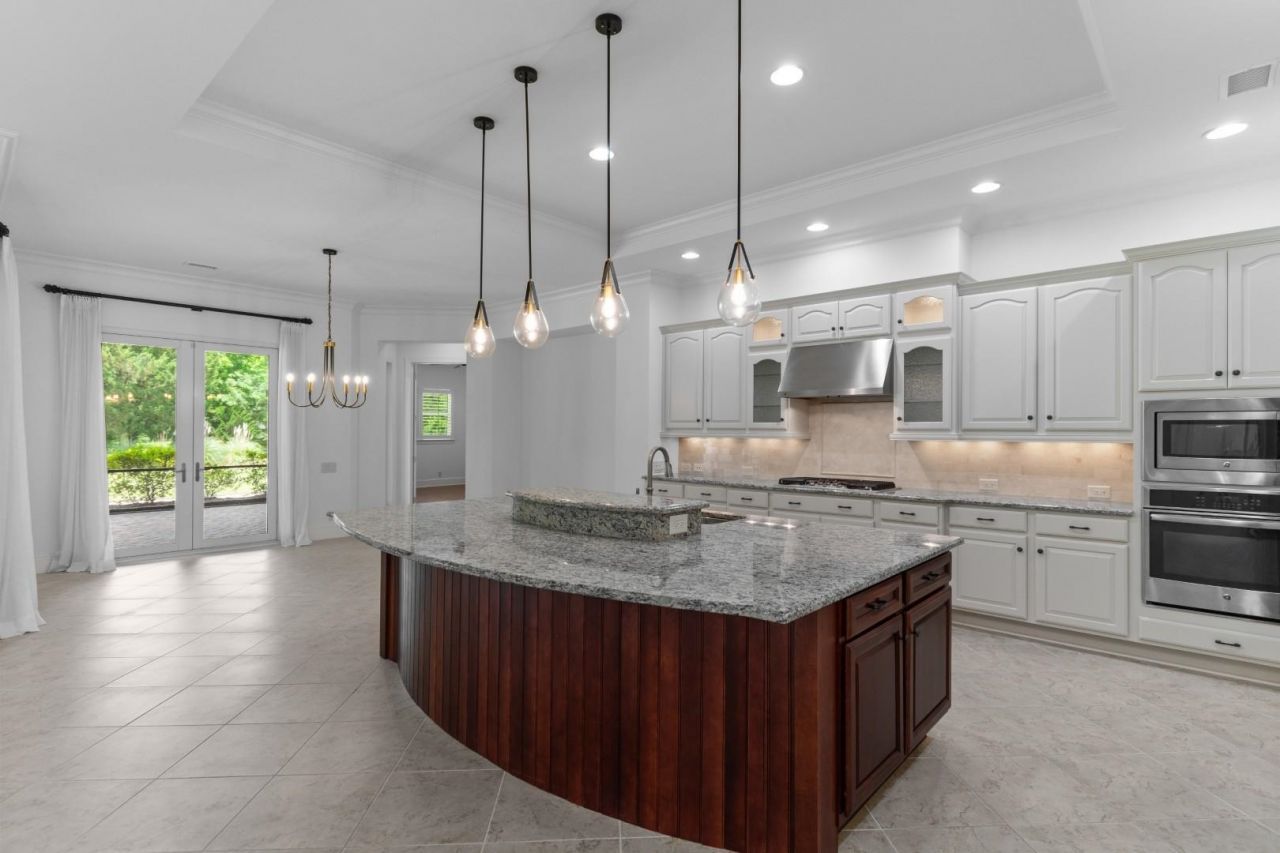9590 Bellasera Circle Photo 7