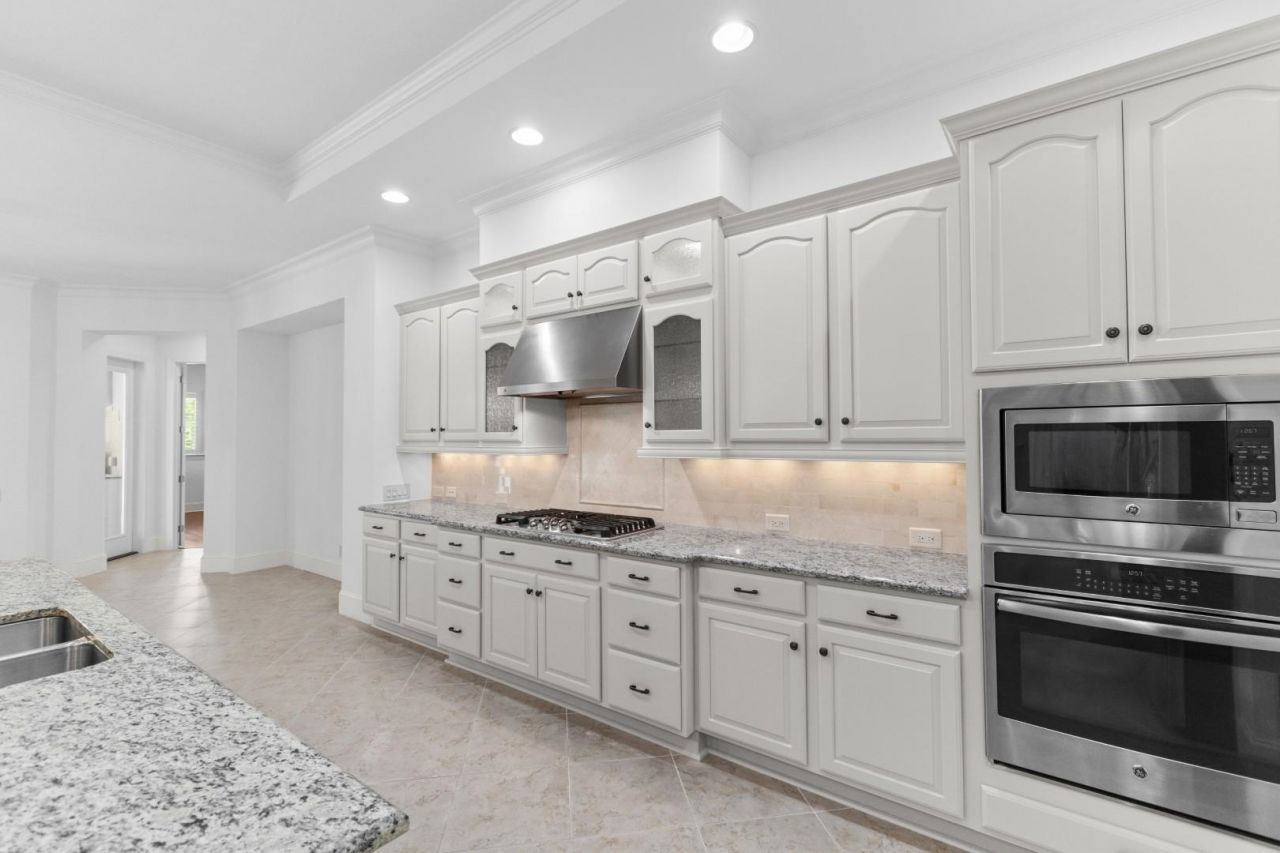 9590 Bellasera Circle Photo 8