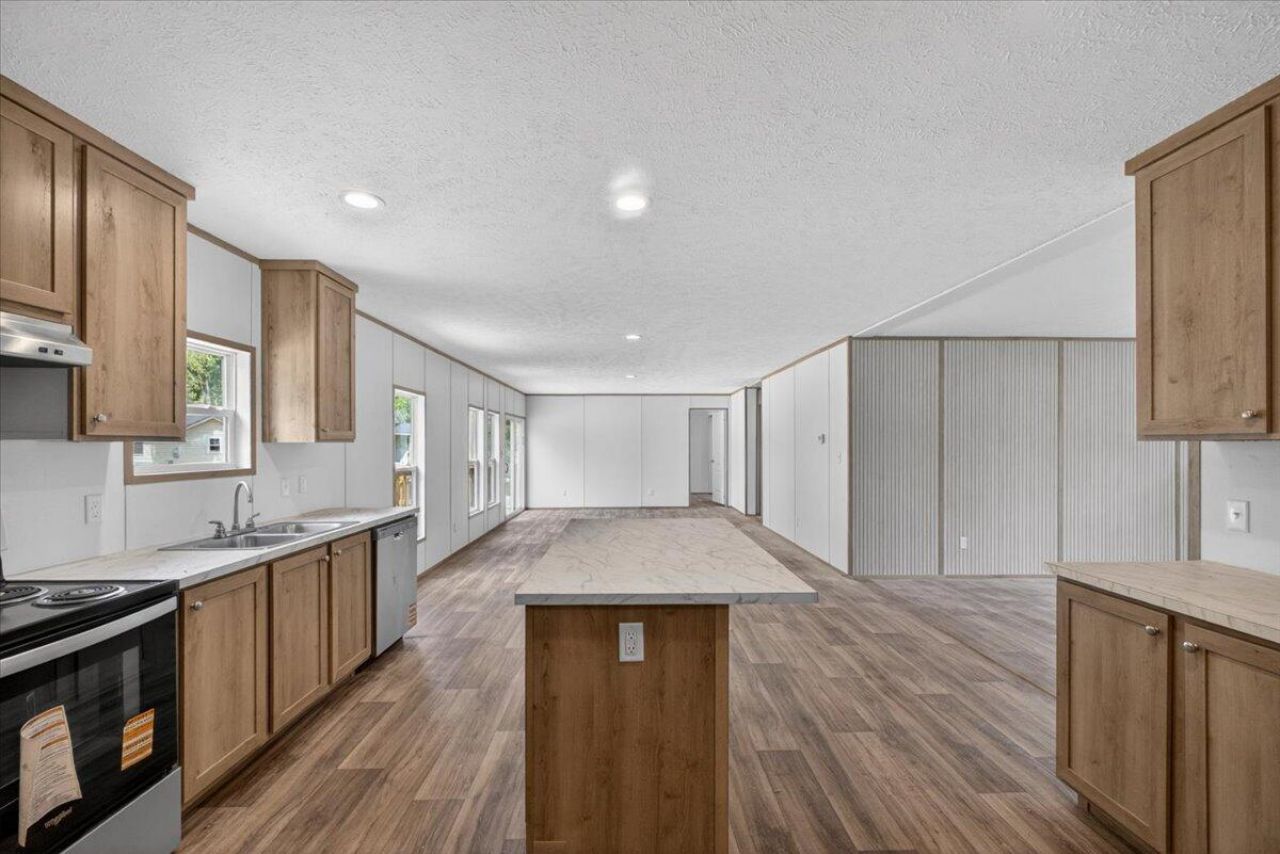 1185 Forty-one Road Photo 13