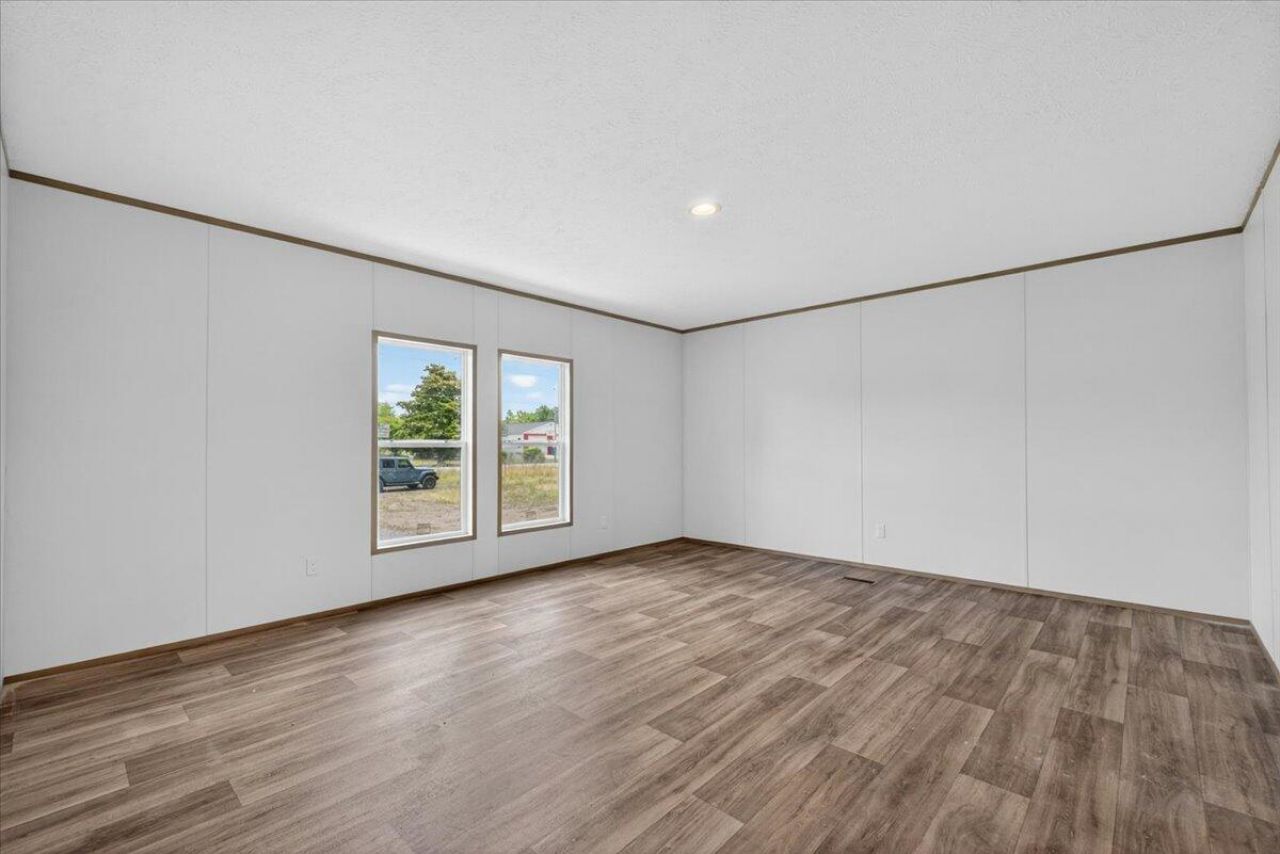 1185 Forty-one Road Photo 29
