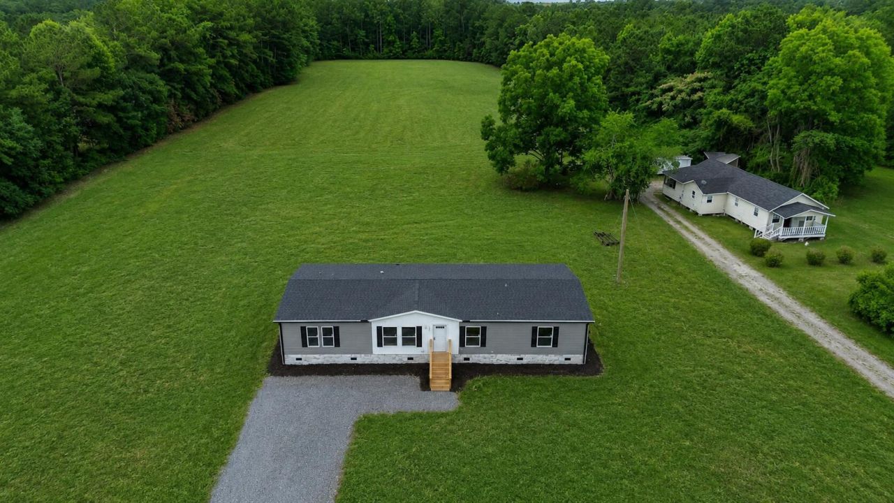 1185 Forty-one Road Photo 42