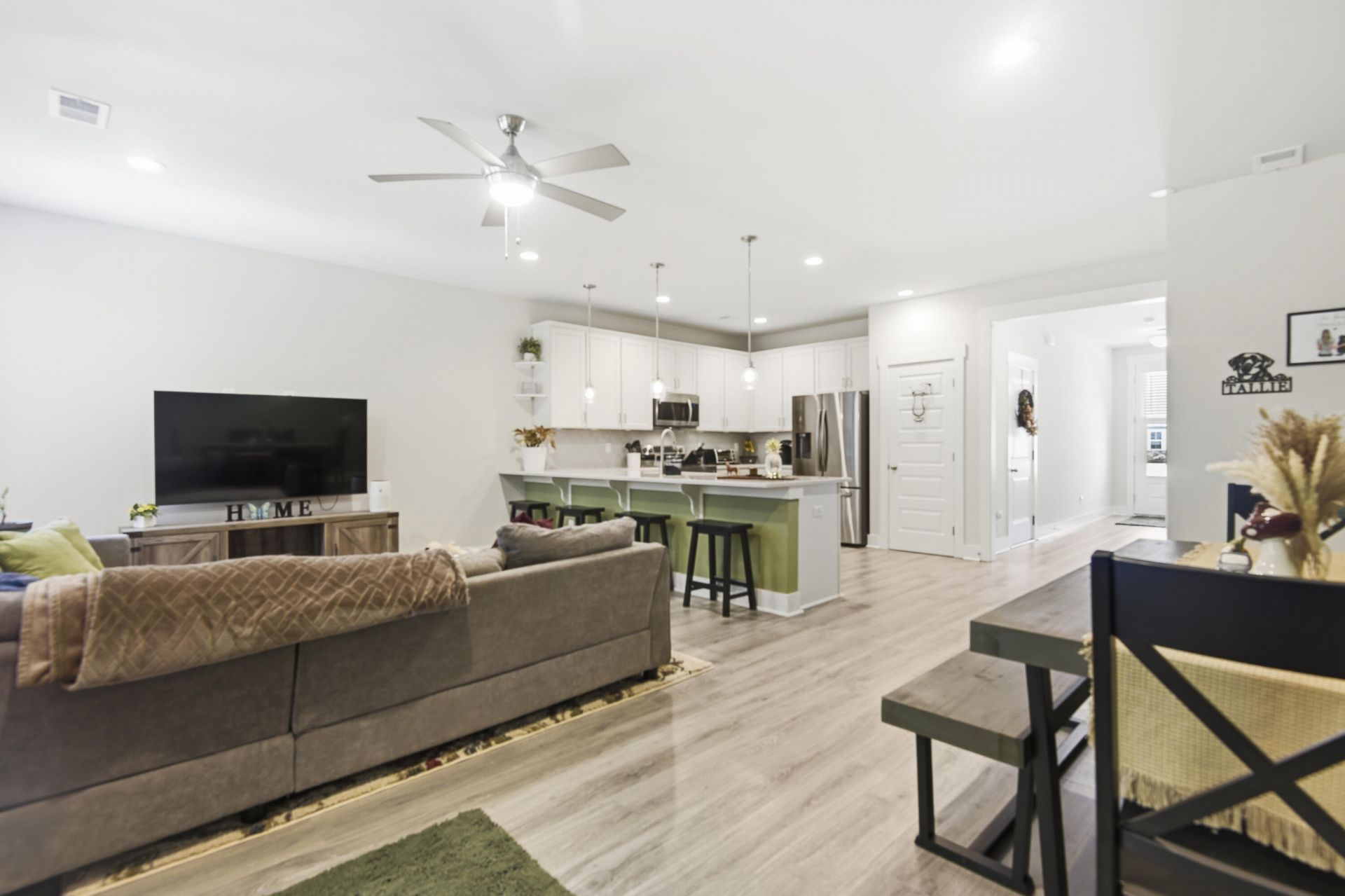 7722 Park Gate Drive Photo 10