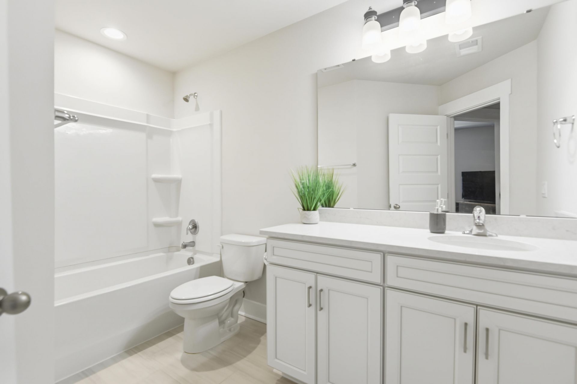 7722 Park Gate Drive Photo 16