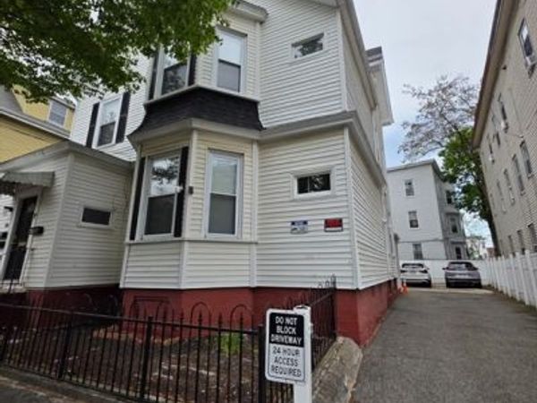 9 Hamilton Ave, Lynn, MA 01902