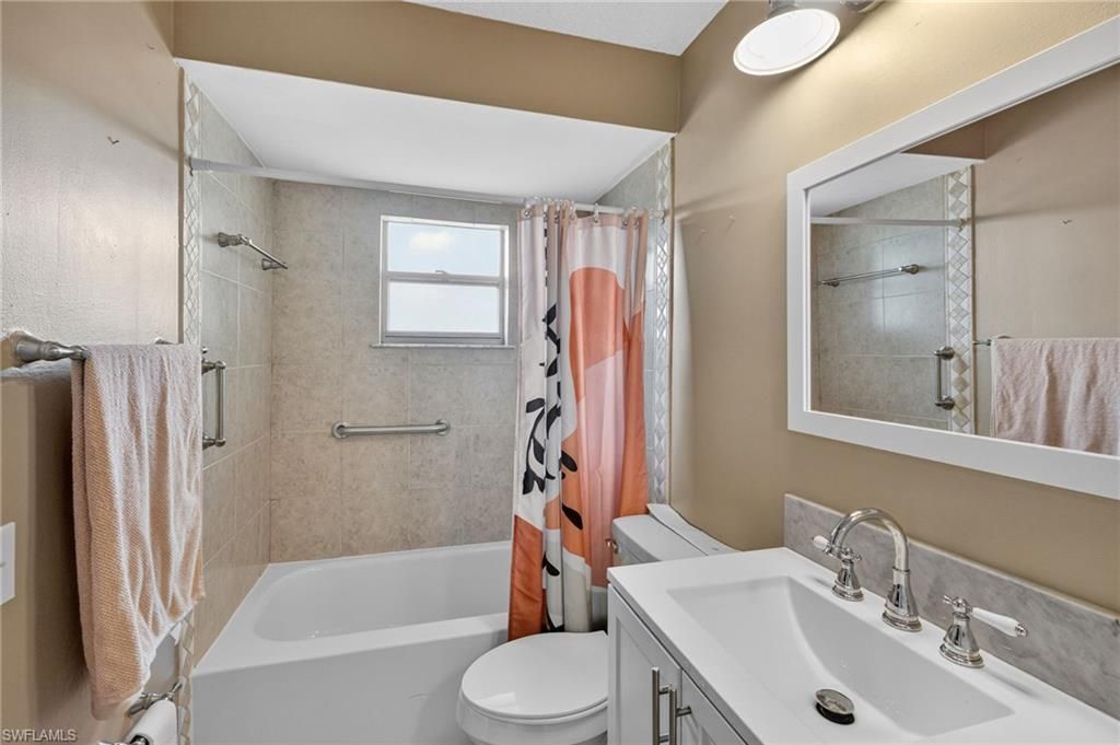 5240 Versaille Ct , Cape Coral, FL 33904 Photo