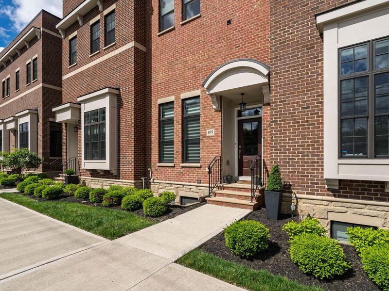 895 S Wall Street, Columbus, OH 43206 Photo 3