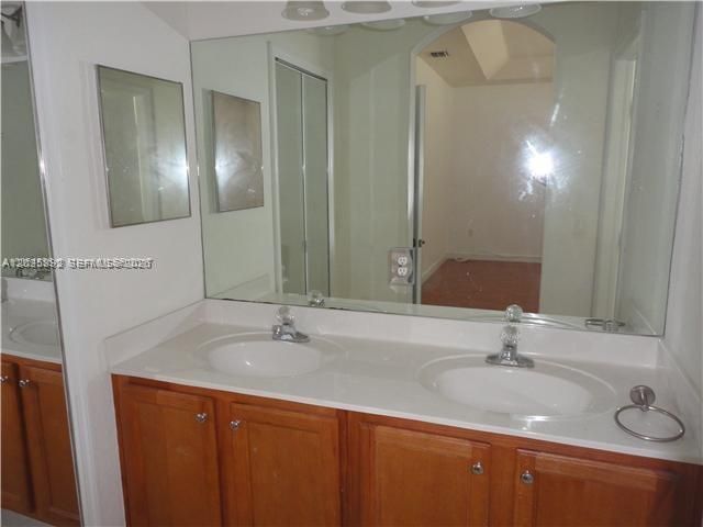 8652 NW 112th Ct , Doral, FL 33178 Photo
