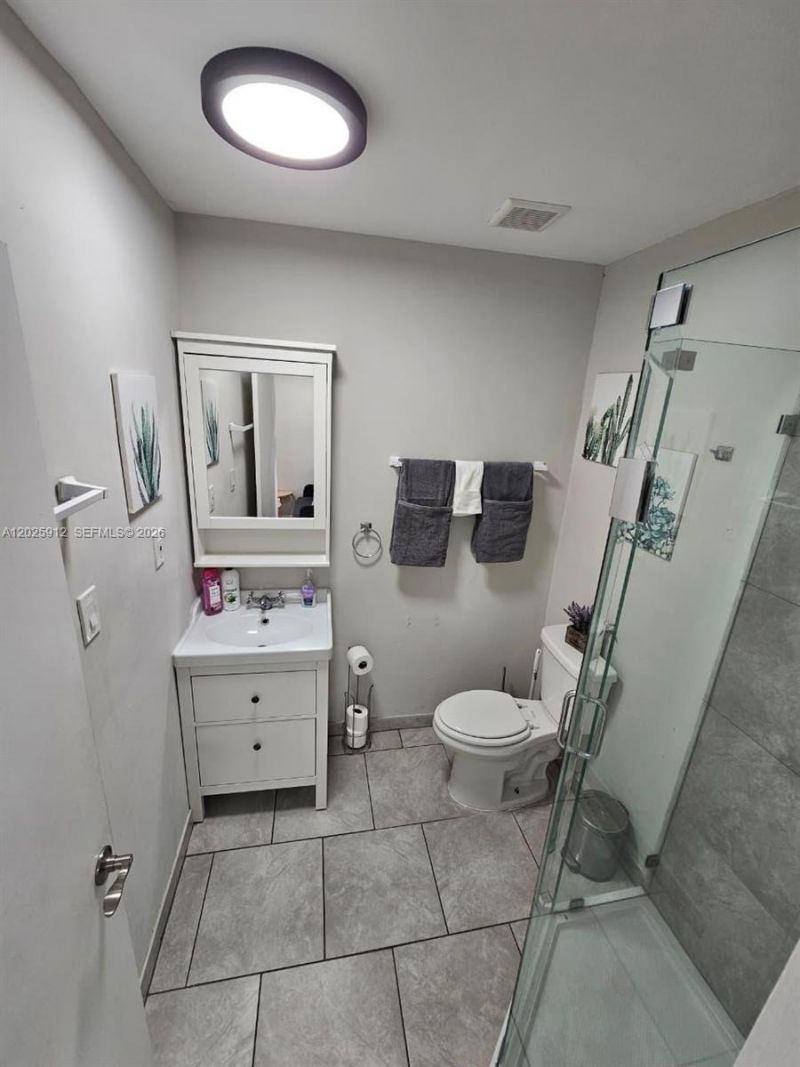 2224 SW 11th St , Unit 3, Miami, FL 33135 Photo
