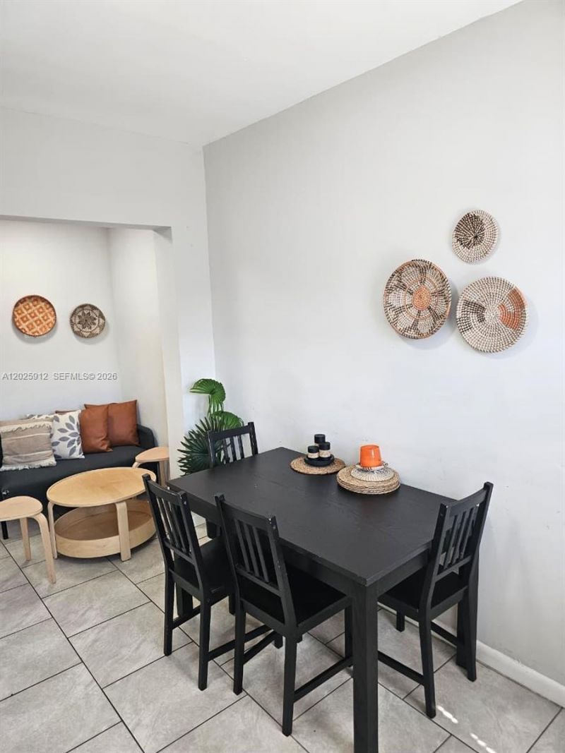 2224 SW 11th St , Unit 3, Miami, FL 33135 Photo