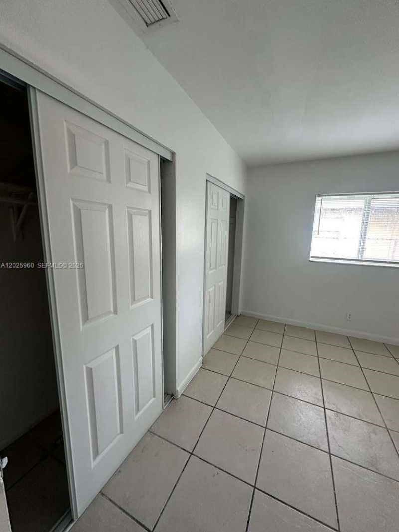 3961 NW 30th Ter, Unit 1, Lauderdale Lakes, FL 33309 Photo