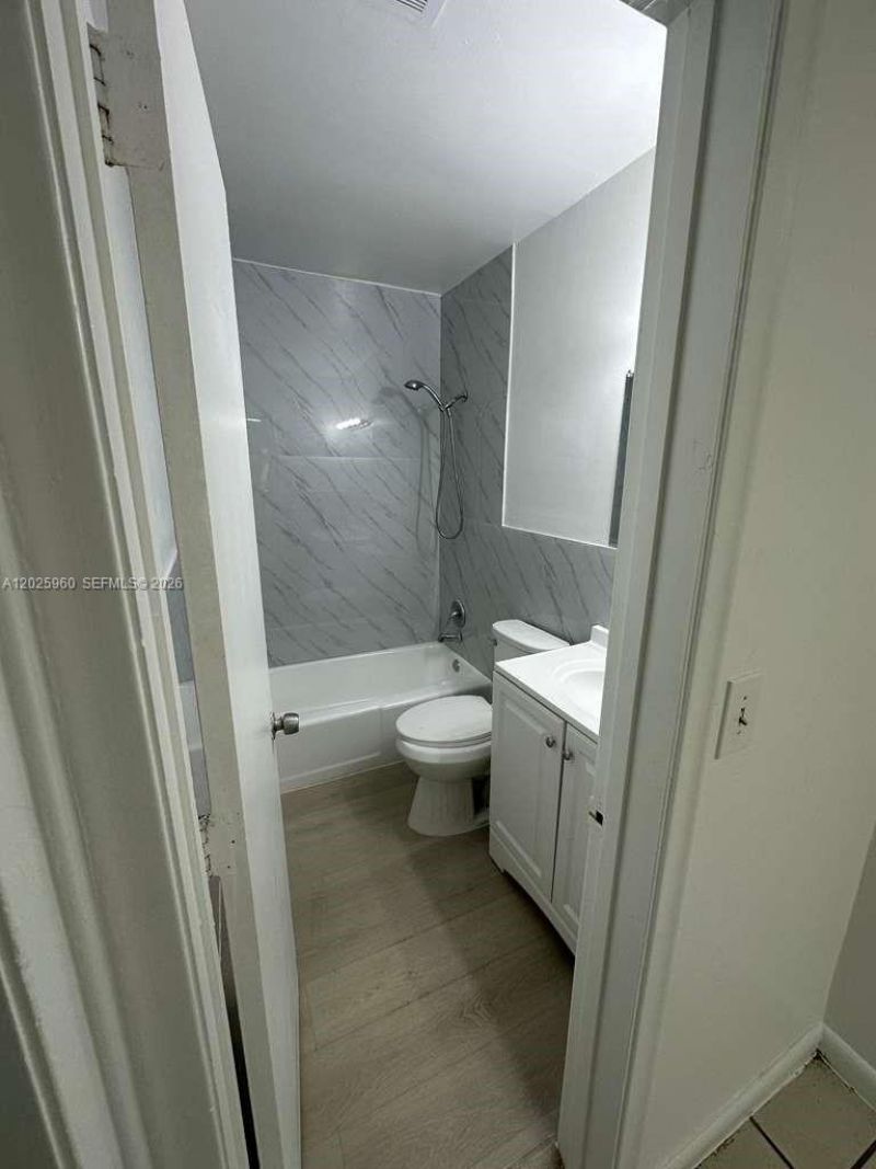 3961 NW 30th Ter, Unit 1, Lauderdale Lakes, FL 33309 Photo