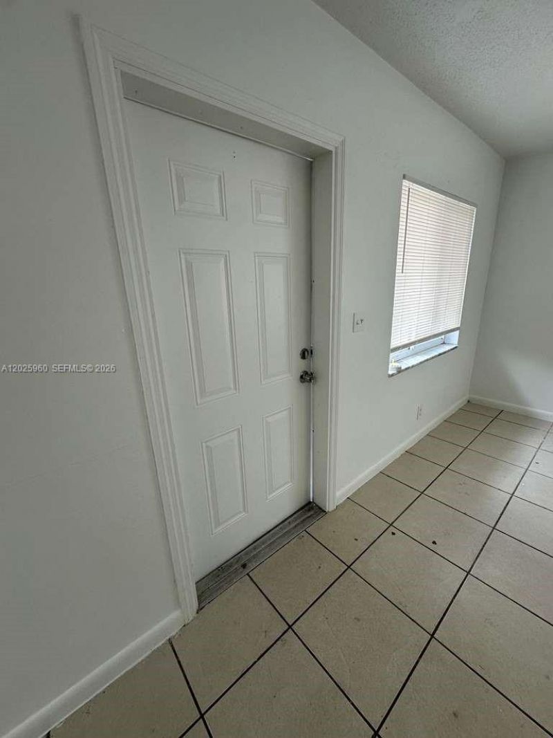 3961 NW 30th Ter, Unit 1, Lauderdale Lakes, FL 33309 Photo