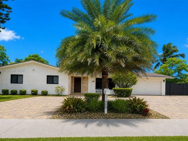 10240 SW 112th St , Miami, FL 33176