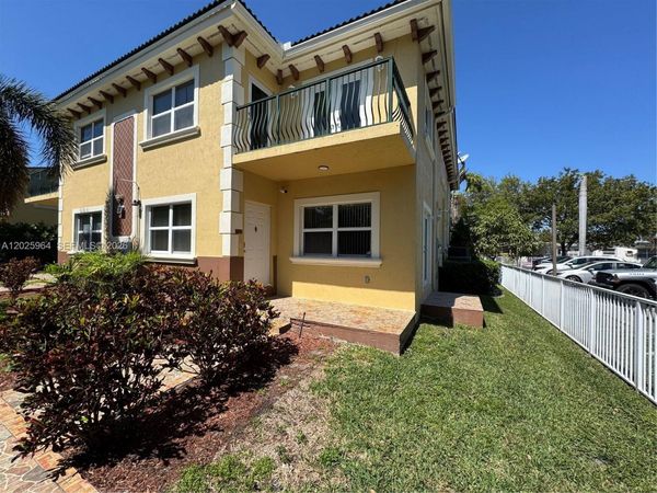 718 NE 4th Ct , Unit 718, Hallandale Beach, FL 33009