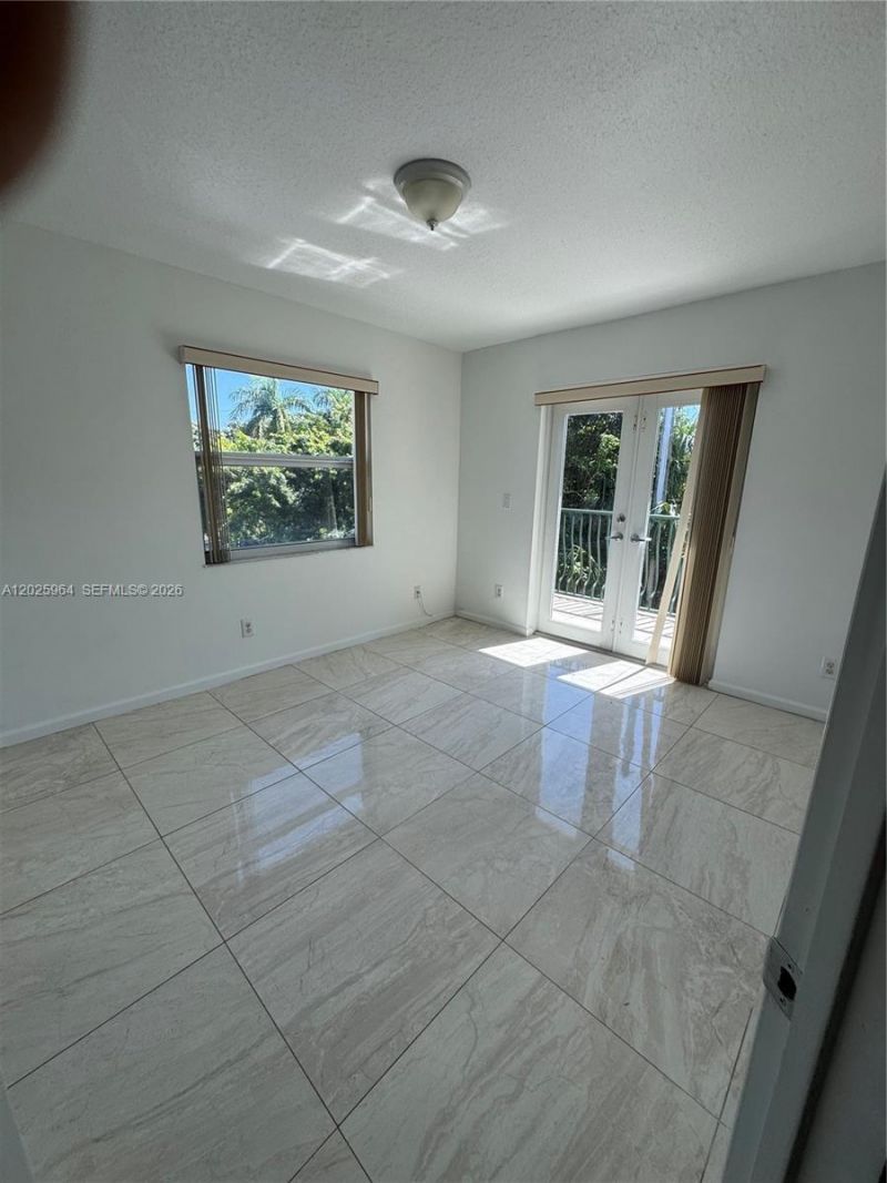 718 NE 4th Ct , Unit 718, Hallandale Beach, FL 33009 Photo