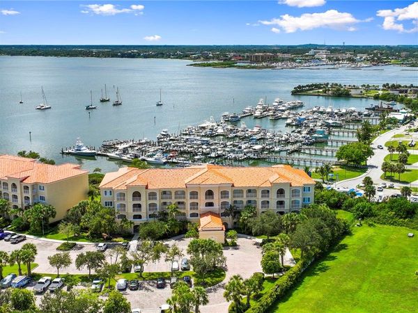 34 Harbour Isle Drive W, Unit 204, Fort Pierce, FL 34949