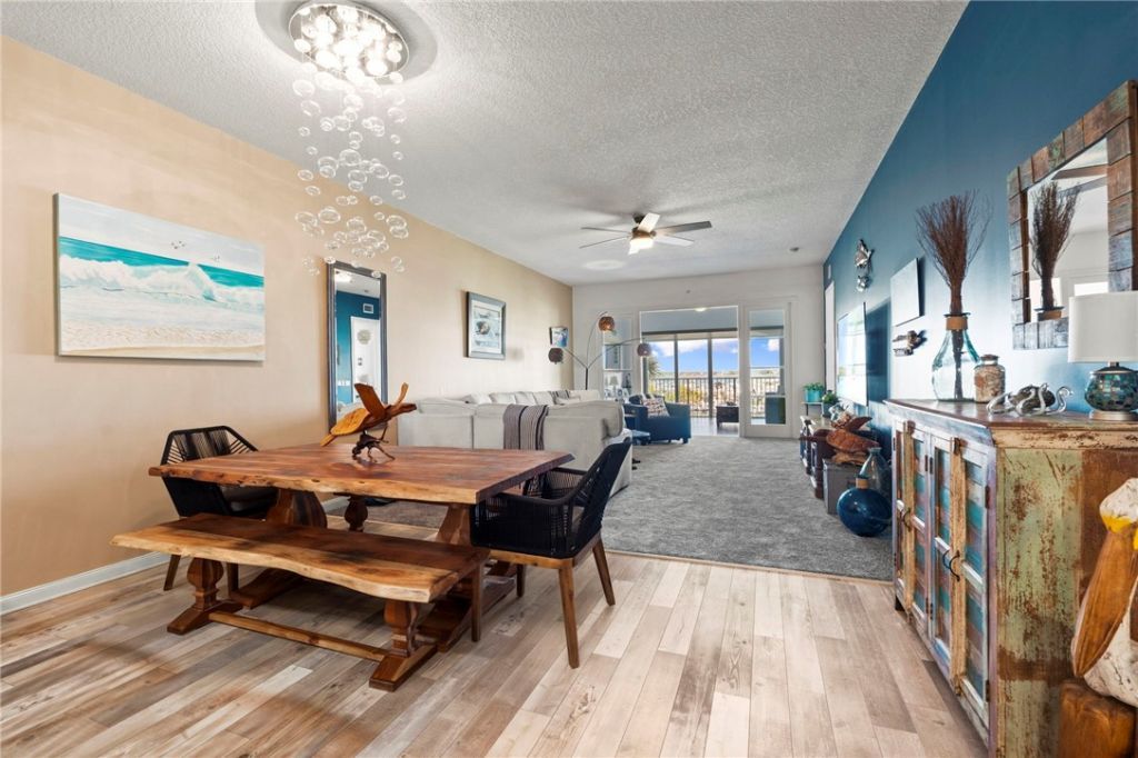 34 Harbour Isle Drive W, Unit 204, Fort Pierce, FL 34949 Photo