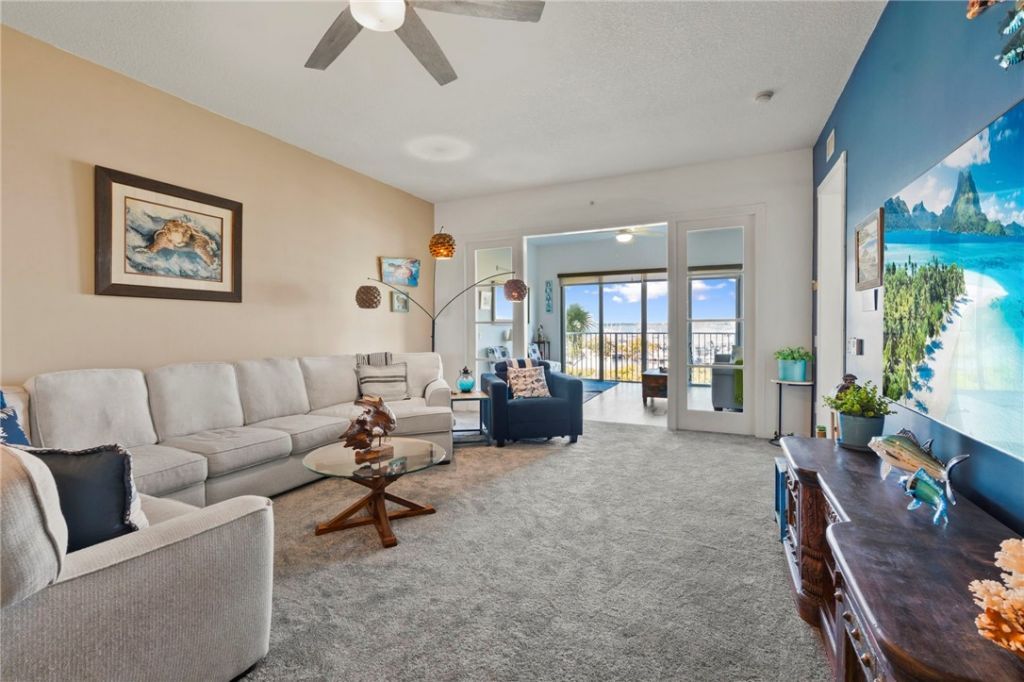 34 Harbour Isle Drive W, Unit 204, Fort Pierce, FL 34949 Photo