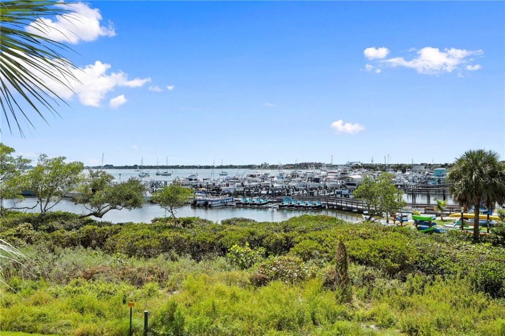 34 Harbour Isle Drive W, Unit 204, Fort Pierce, FL 34949 Photo