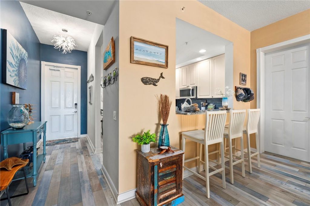 34 Harbour Isle Drive W, Unit 204, Fort Pierce, FL 34949 Photo