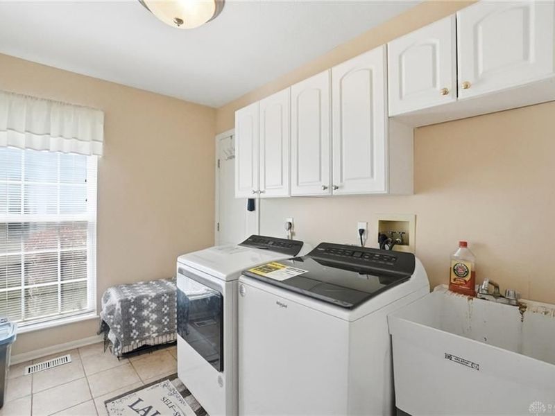 4328 Mantell Court, Bellbrook, OH 45440 Photo 8