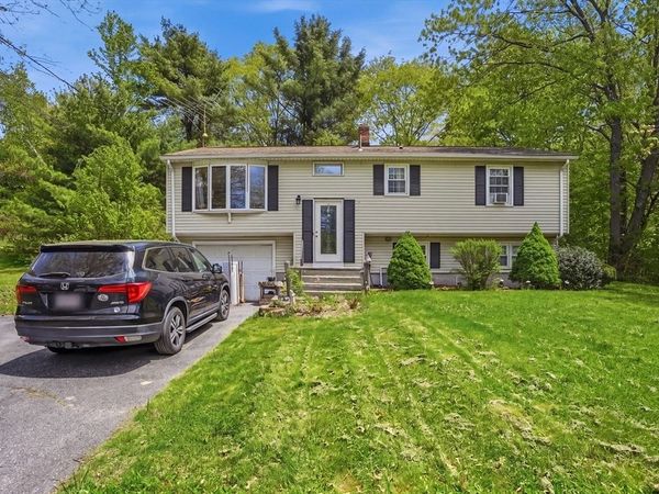 12 Valerie Circle, Ashburnham, MA 01430