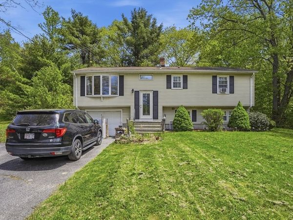 12 Valerie Circle, Ashburnham, MA 01430