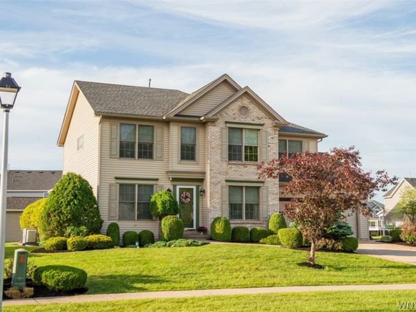 2322 Hobblebush Lane , Lake View, NY 14085