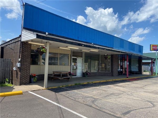 304 S College Street , Newcomerstown, OH 43832
