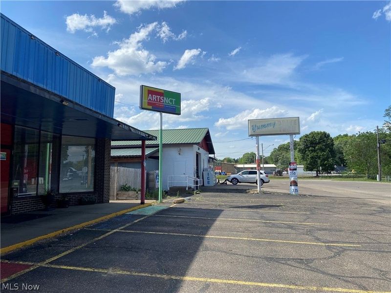 304 S College Street , Newcomerstown, OH 43832 Photo 17
