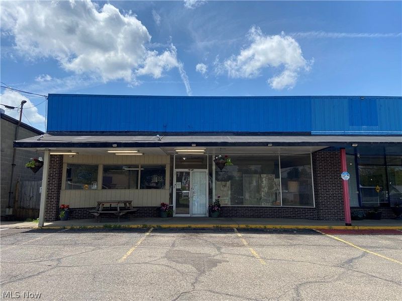 304 S College Street , Newcomerstown, OH 43832 Photo 2