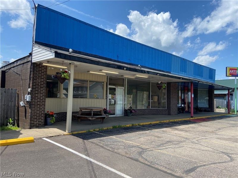 304 S College Street , Newcomerstown, OH 43832 Photo 3
