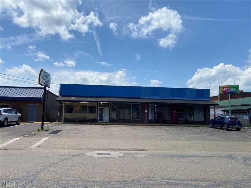 304 S College Street , Newcomerstown, OH 43832 Photo 5