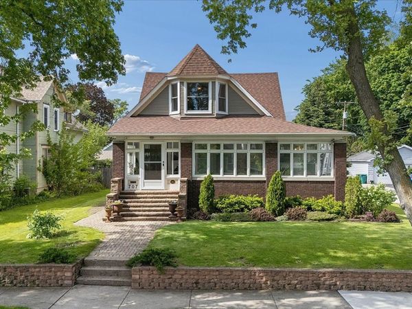 707 Buell Avenue , Joliet, IL 60435