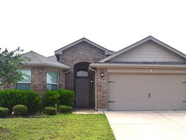 601 Buzzard Lake Trail, Fort Worth, TX 76120