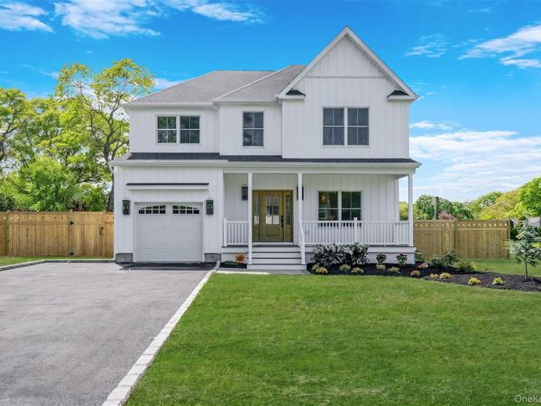 100 Bieselin Road , Bellport Village, NY 11713