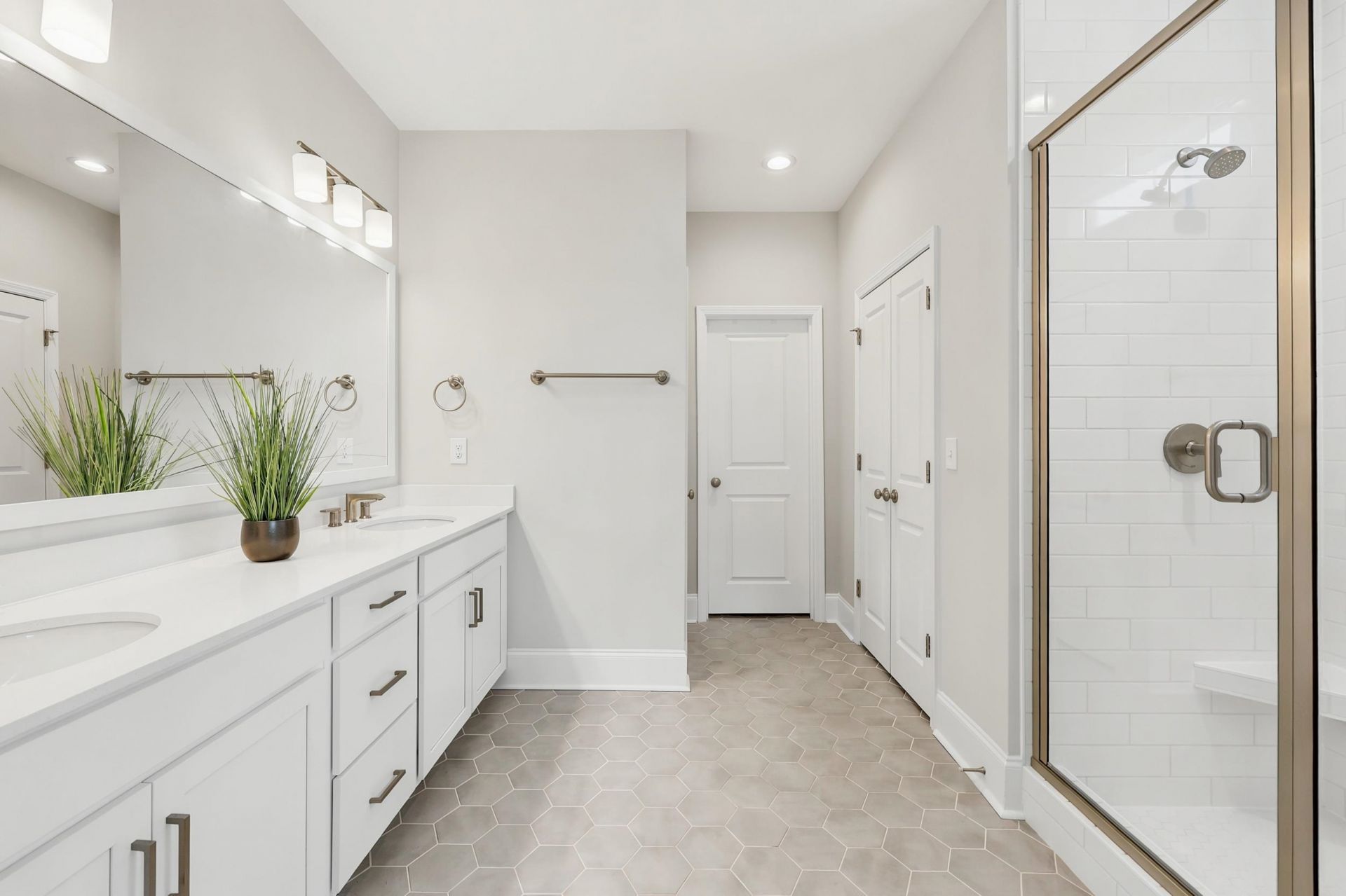 5030 Whitsett St.  Photo 17