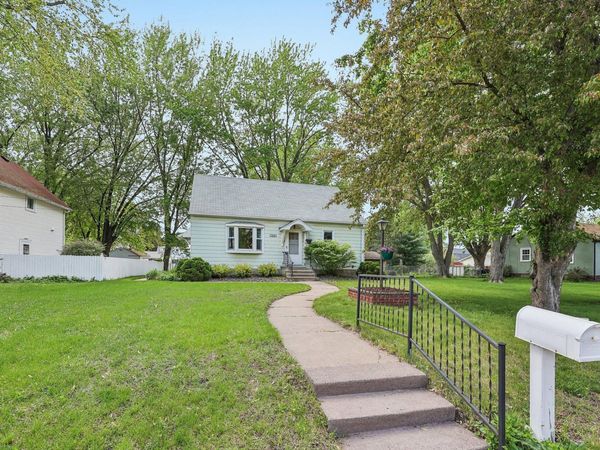 30690 N Lakes Trail, Lindstrom, MN 55045
