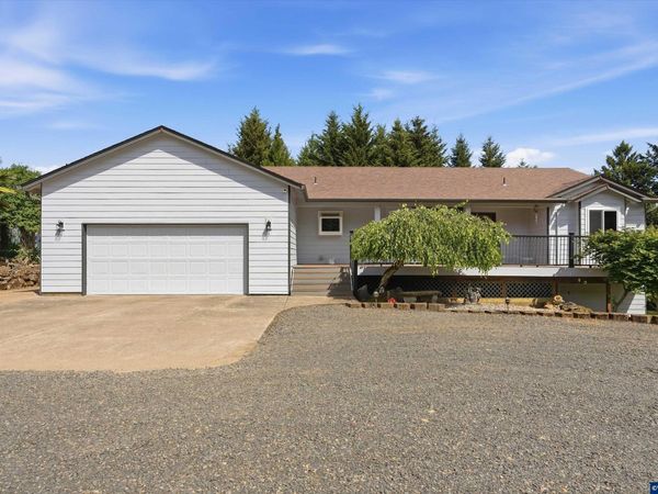 9350 SE 3 Trees Ln, Amity, OR 97101