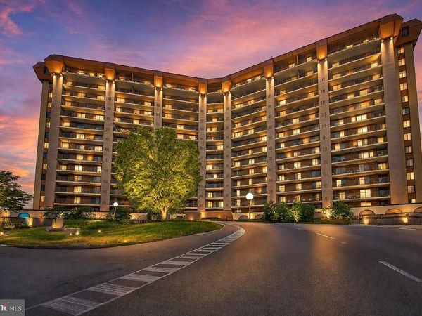 10618 VALLEY FORGE CIRCLE, Unit 618, KING OF PRUSSIA, PA 19406