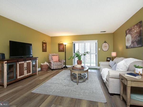 10618 VALLEY FORGE CIRCLE, Unit 618, KING OF PRUSSIA, PA 19406