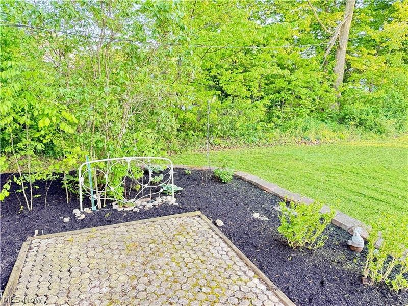 10187 Sperry Road , Kirtland, OH 44094 Photo 3