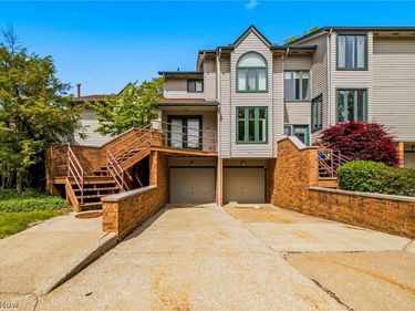 155 Pheasant Run, Mayfield Heights, OH 44124